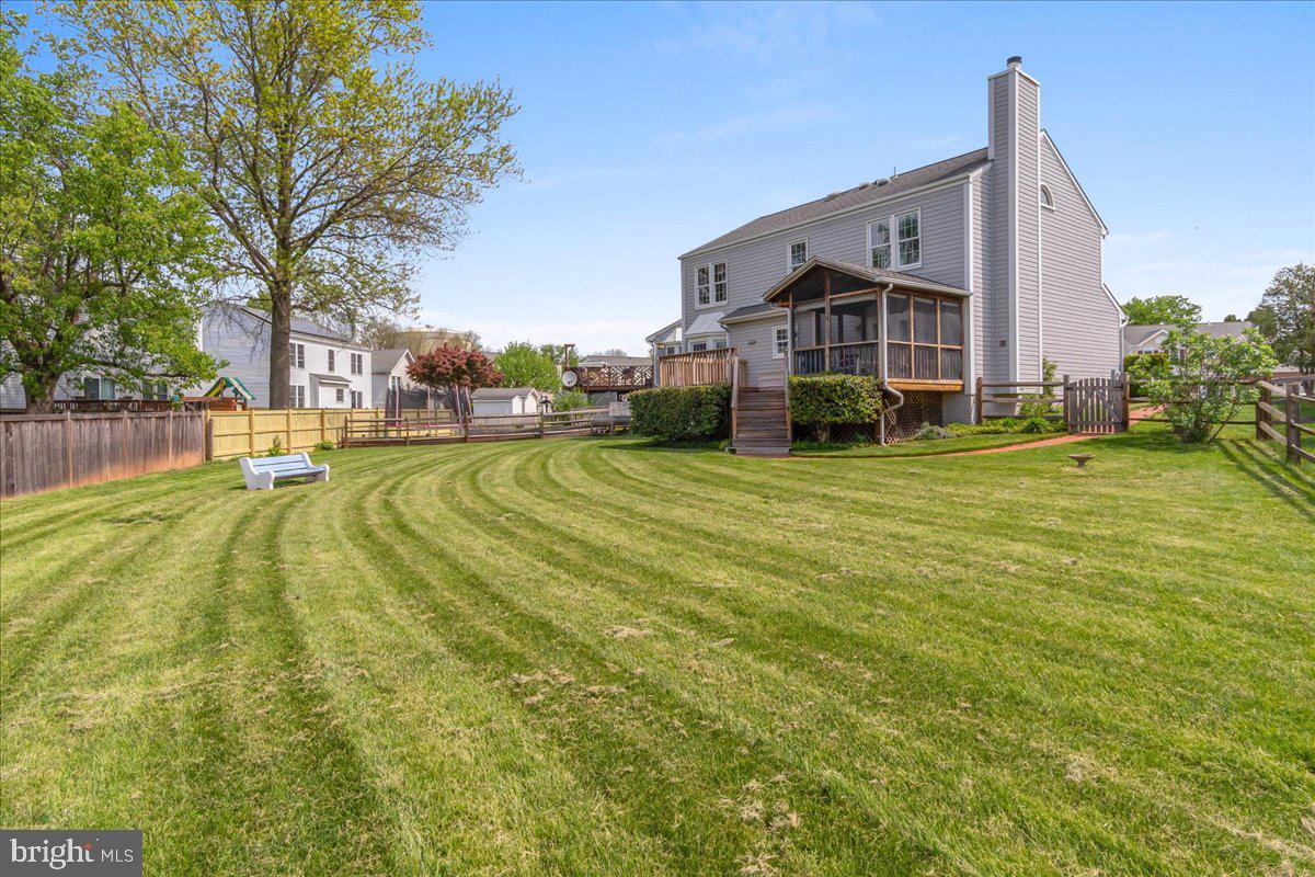 5614 GLEN COVE COURT