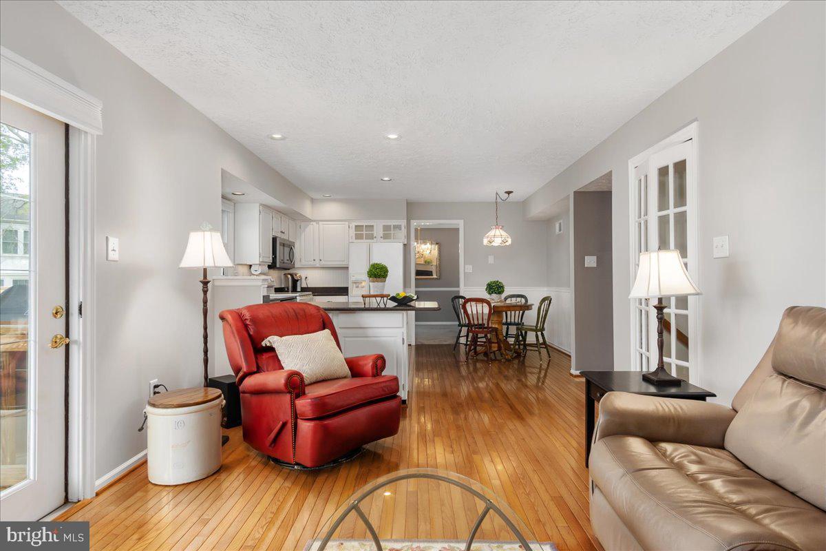 5614 GLEN COVE COURT