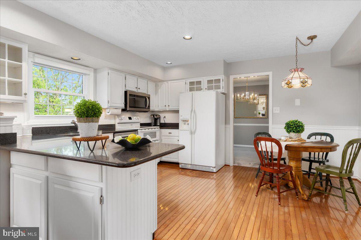 5614 GLEN COVE COURT