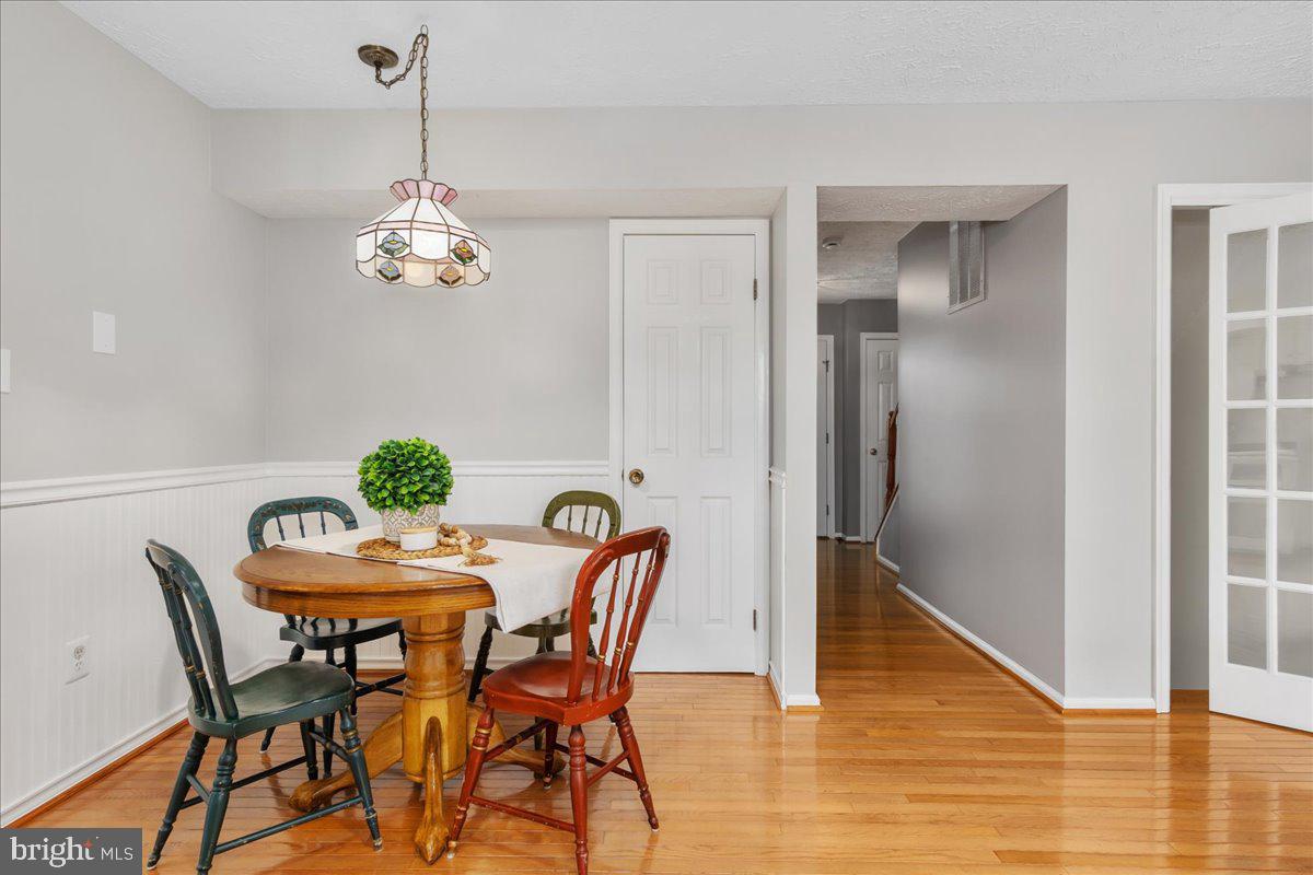 5614 GLEN COVE COURT