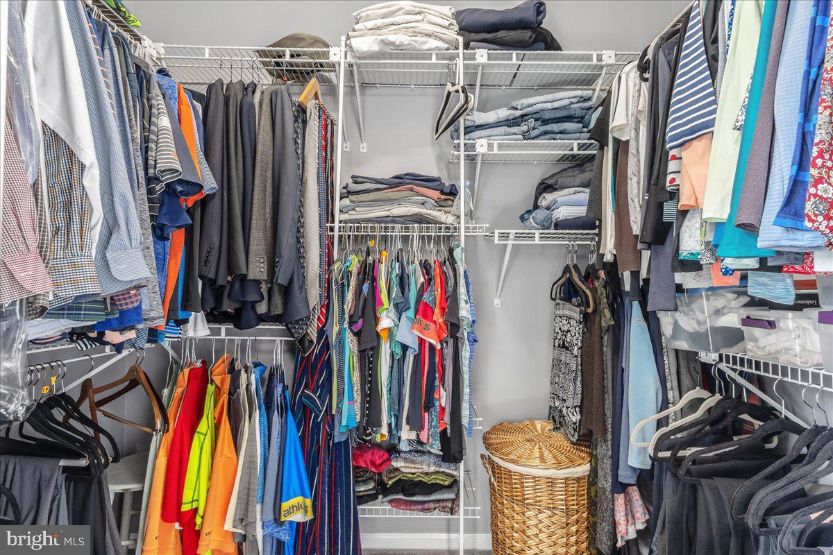 5614 GLEN COVE COURT