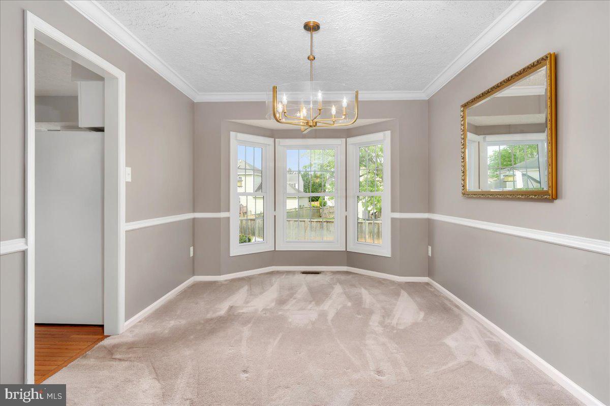 5614 GLEN COVE COURT