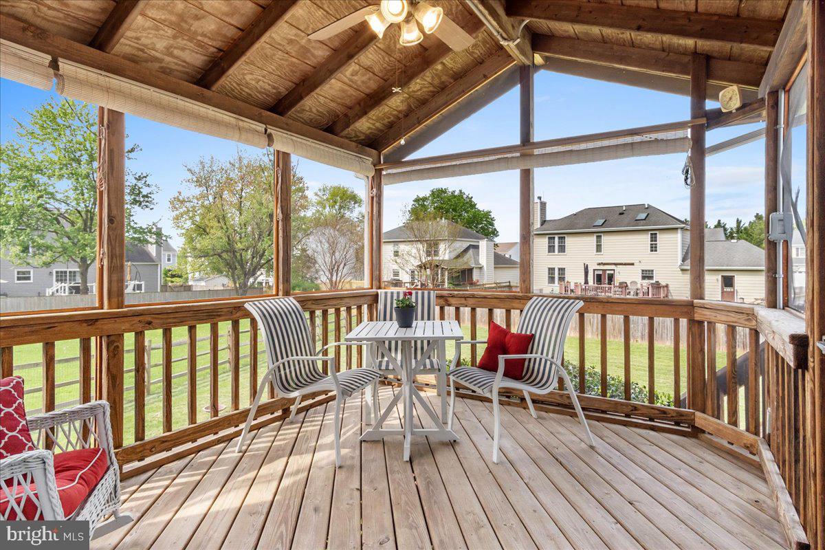 5614 GLEN COVE COURT