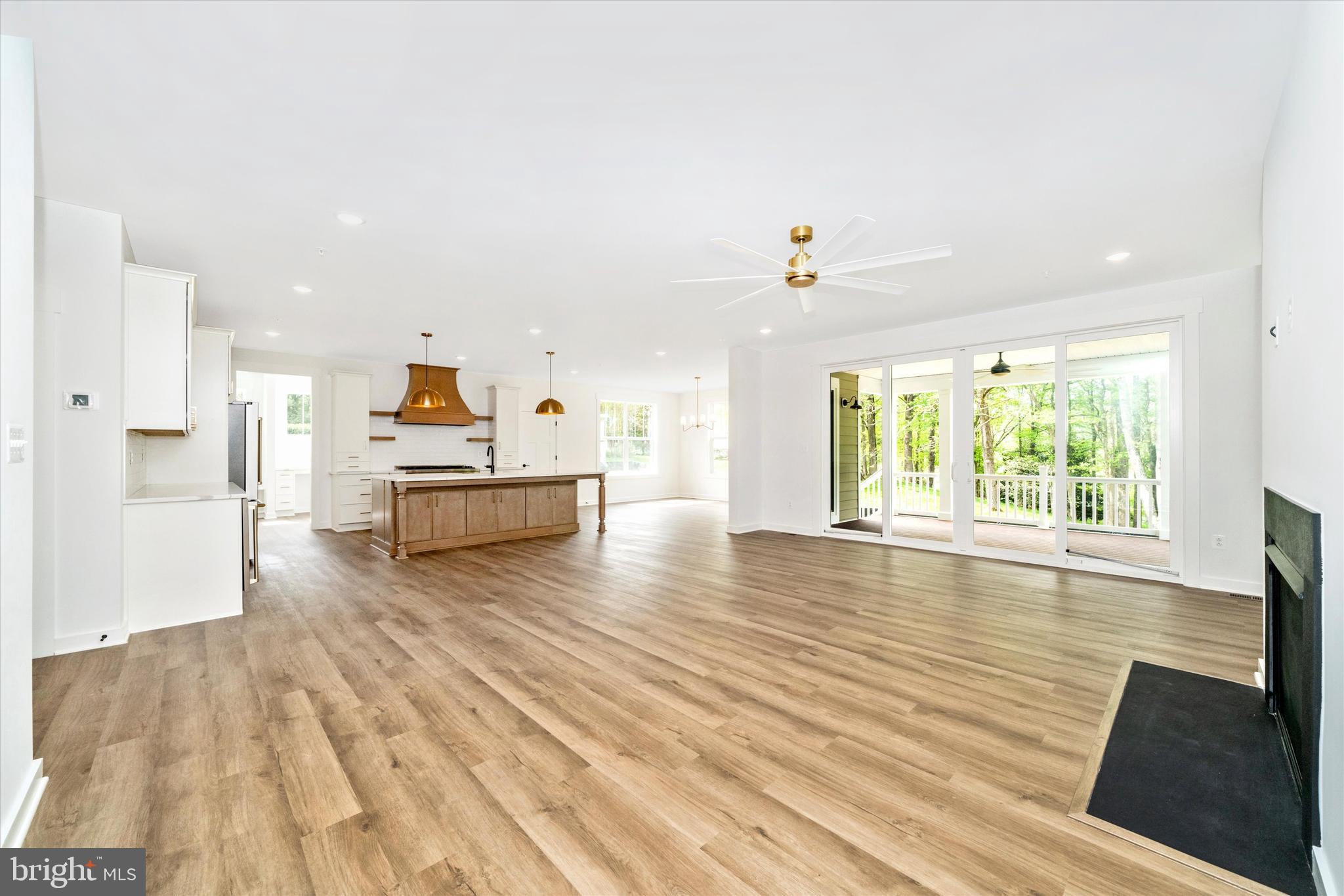 7176 MEADOWBROOKE DRIVE