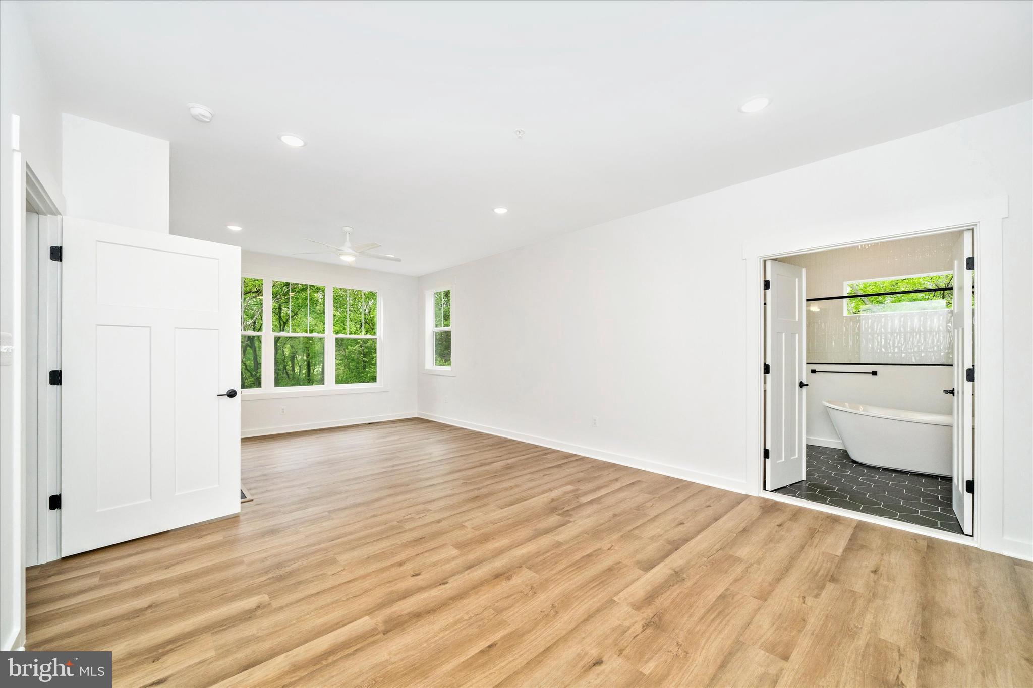 7176 MEADOWBROOKE DRIVE
