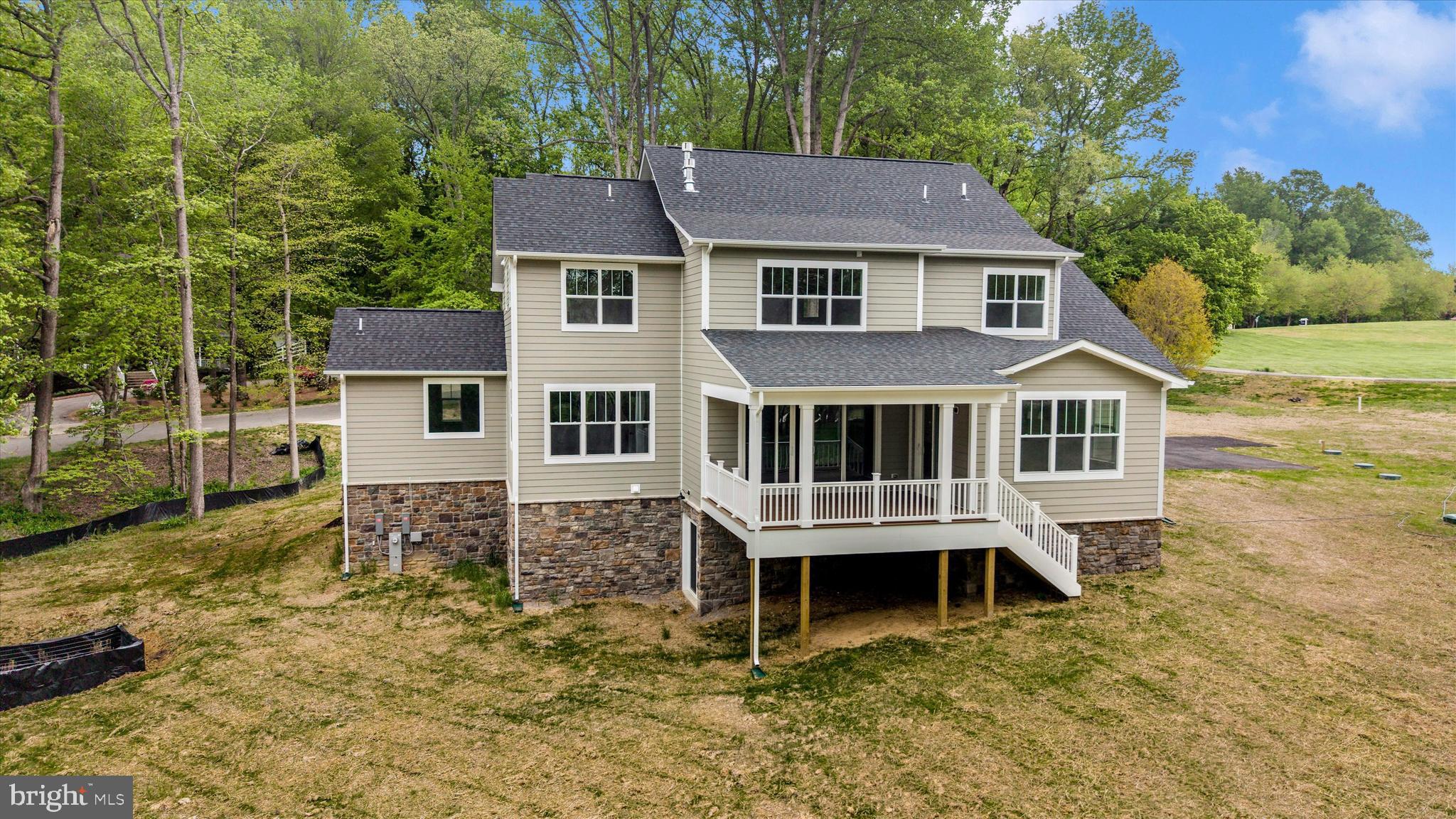 7176 MEADOWBROOKE DRIVE