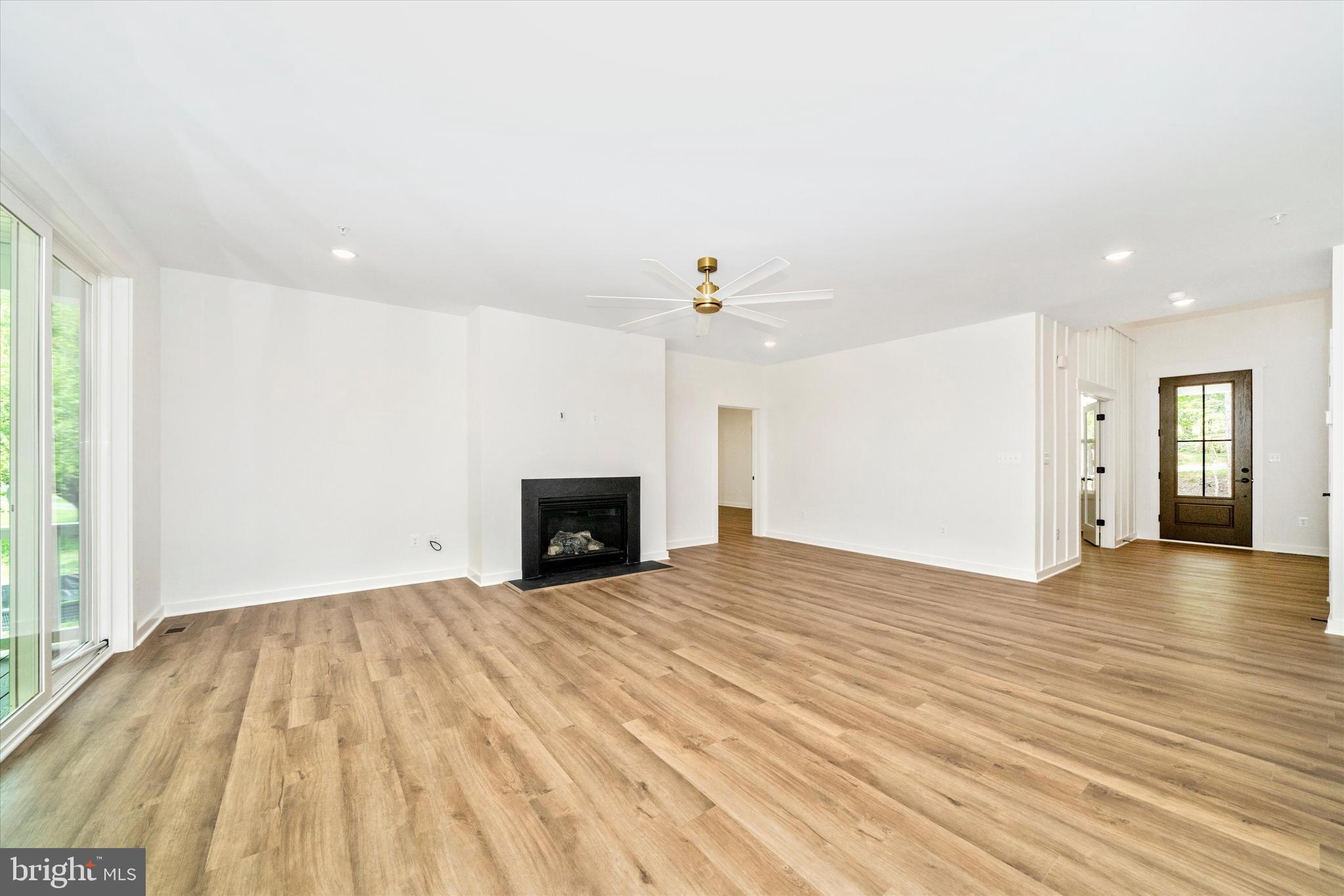 7176 MEADOWBROOKE DRIVE