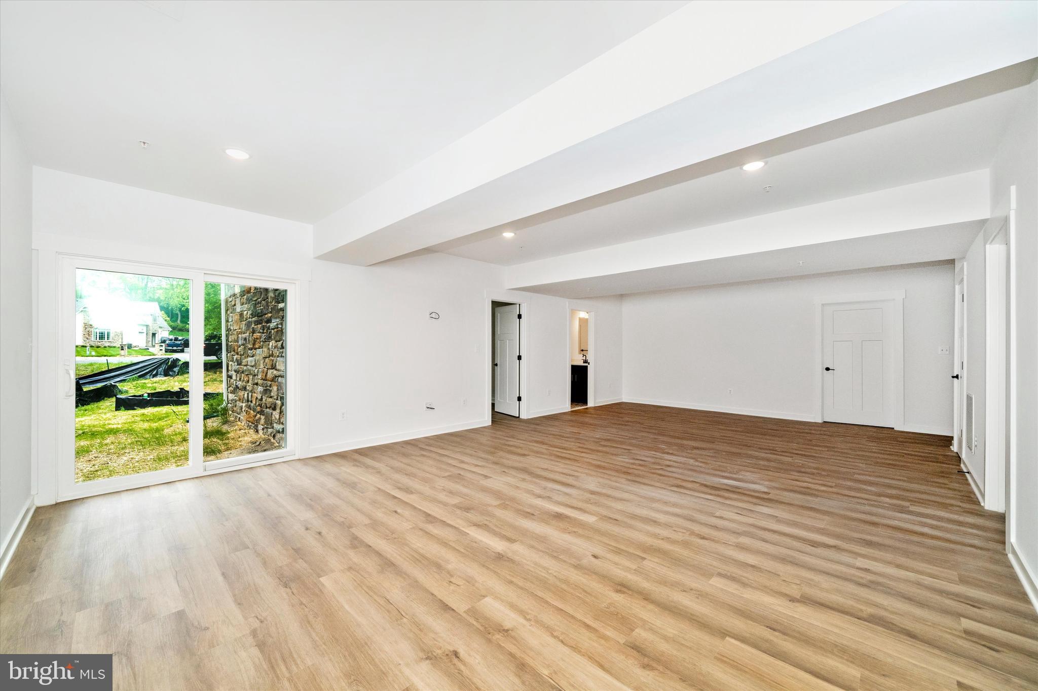 7176 MEADOWBROOKE DRIVE