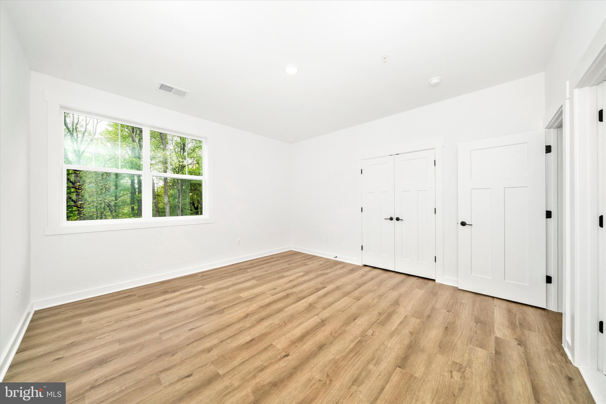 7176 MEADOWBROOKE DRIVE