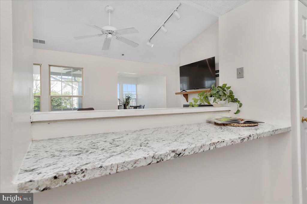 619 HIMES AVENUE V112