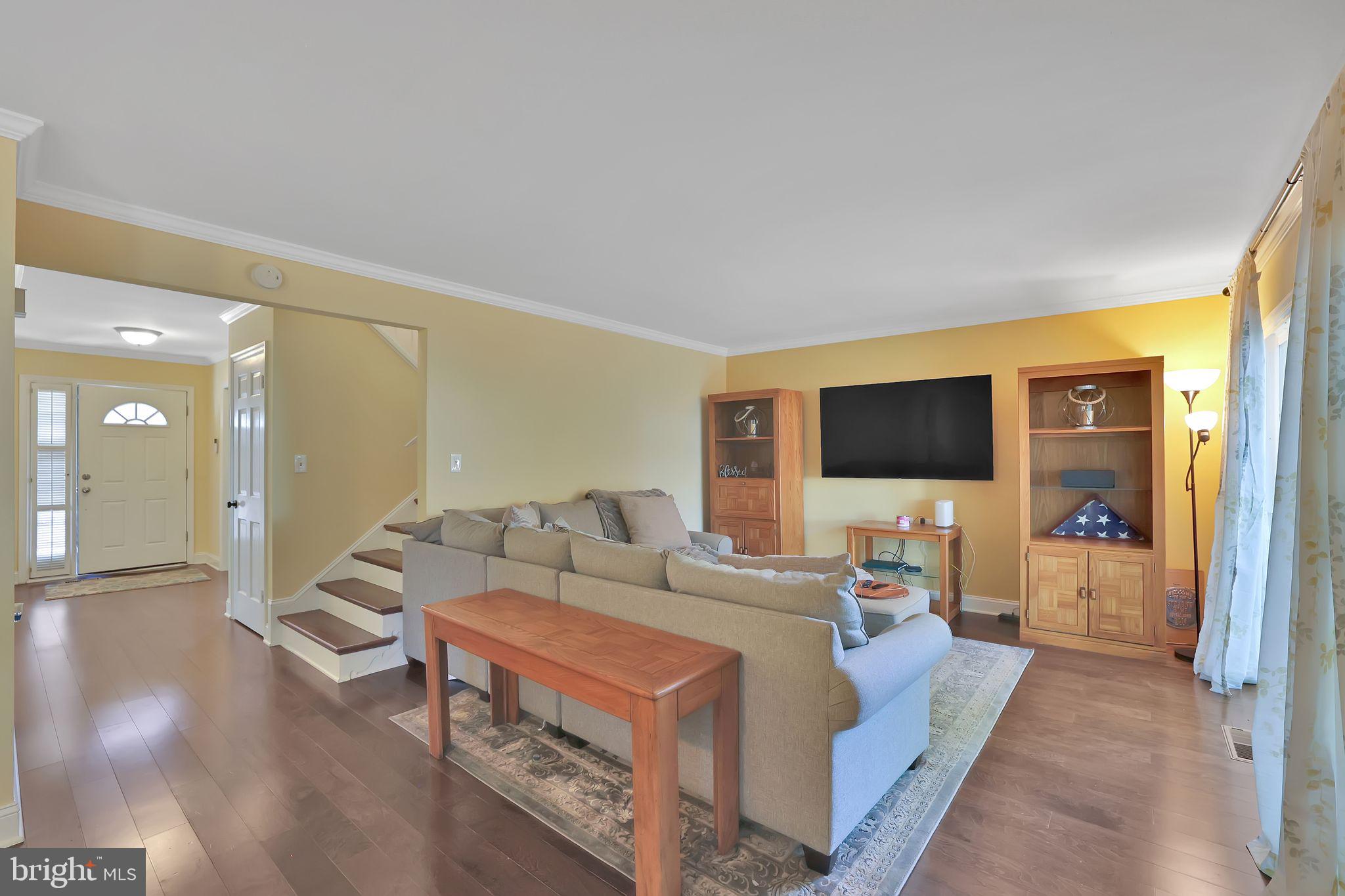 9416 AMBOY ROAD