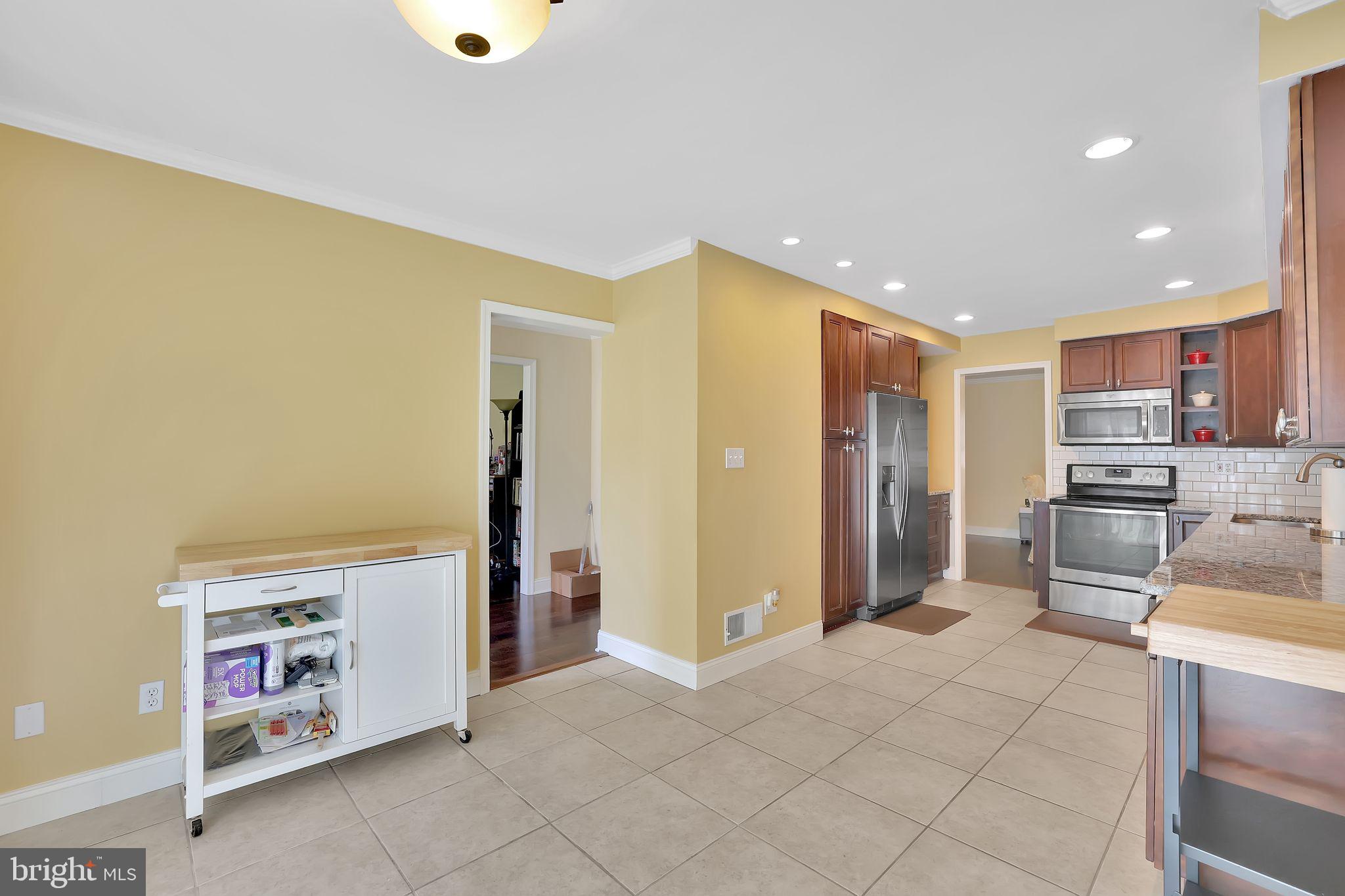 9416 AMBOY ROAD
