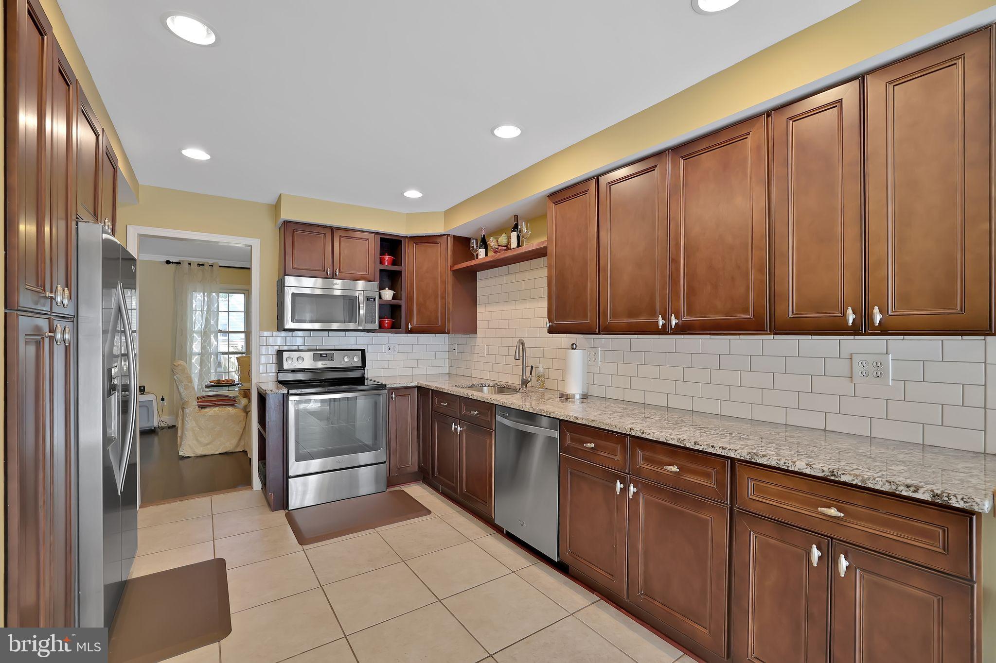 9416 AMBOY ROAD