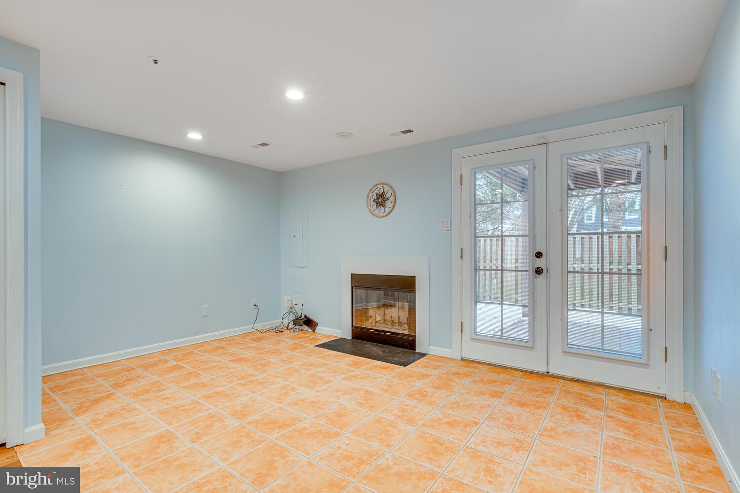 8628 FOUNTAIN VALLEY DRIVE