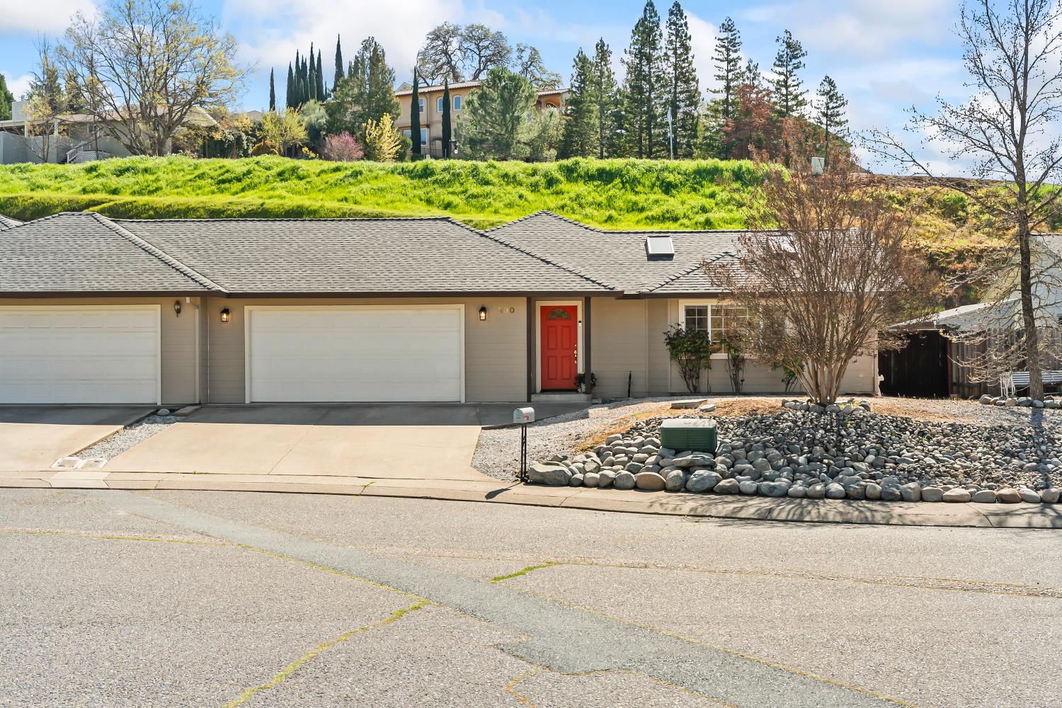 230 Manor Ct