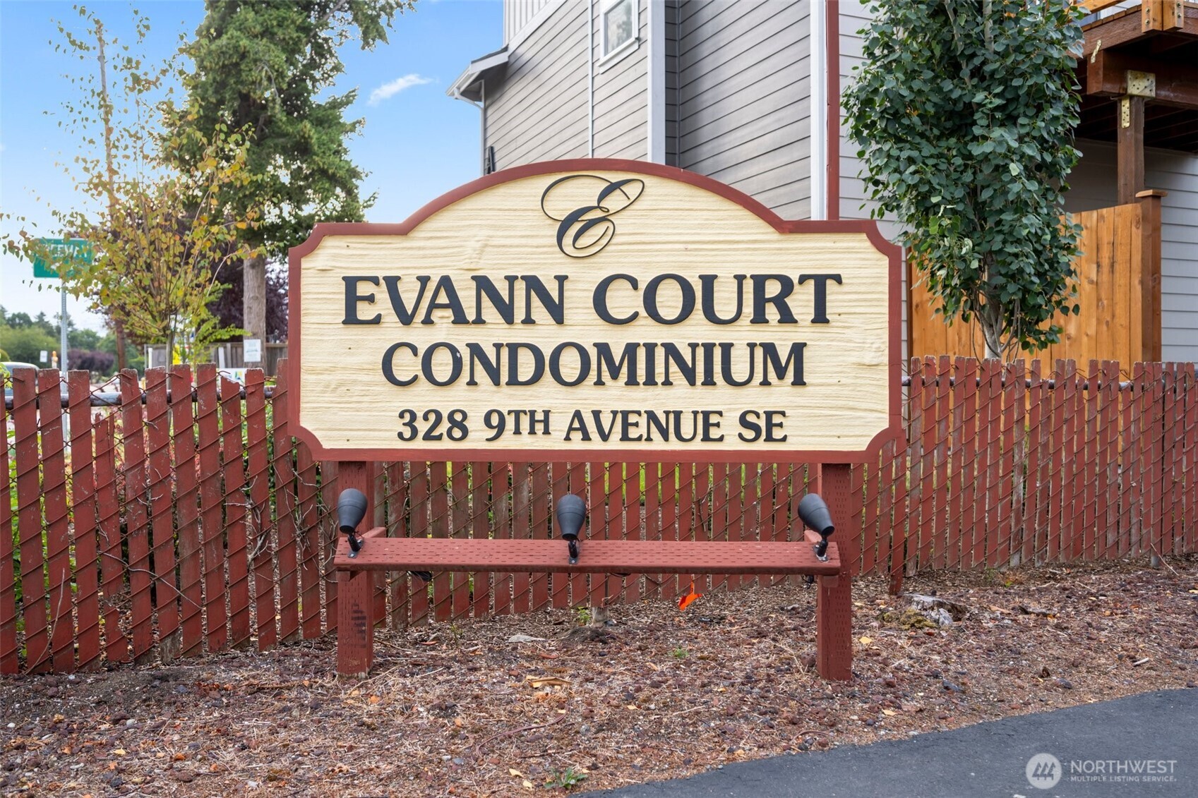 328 9th Avenue SE Unit: D5