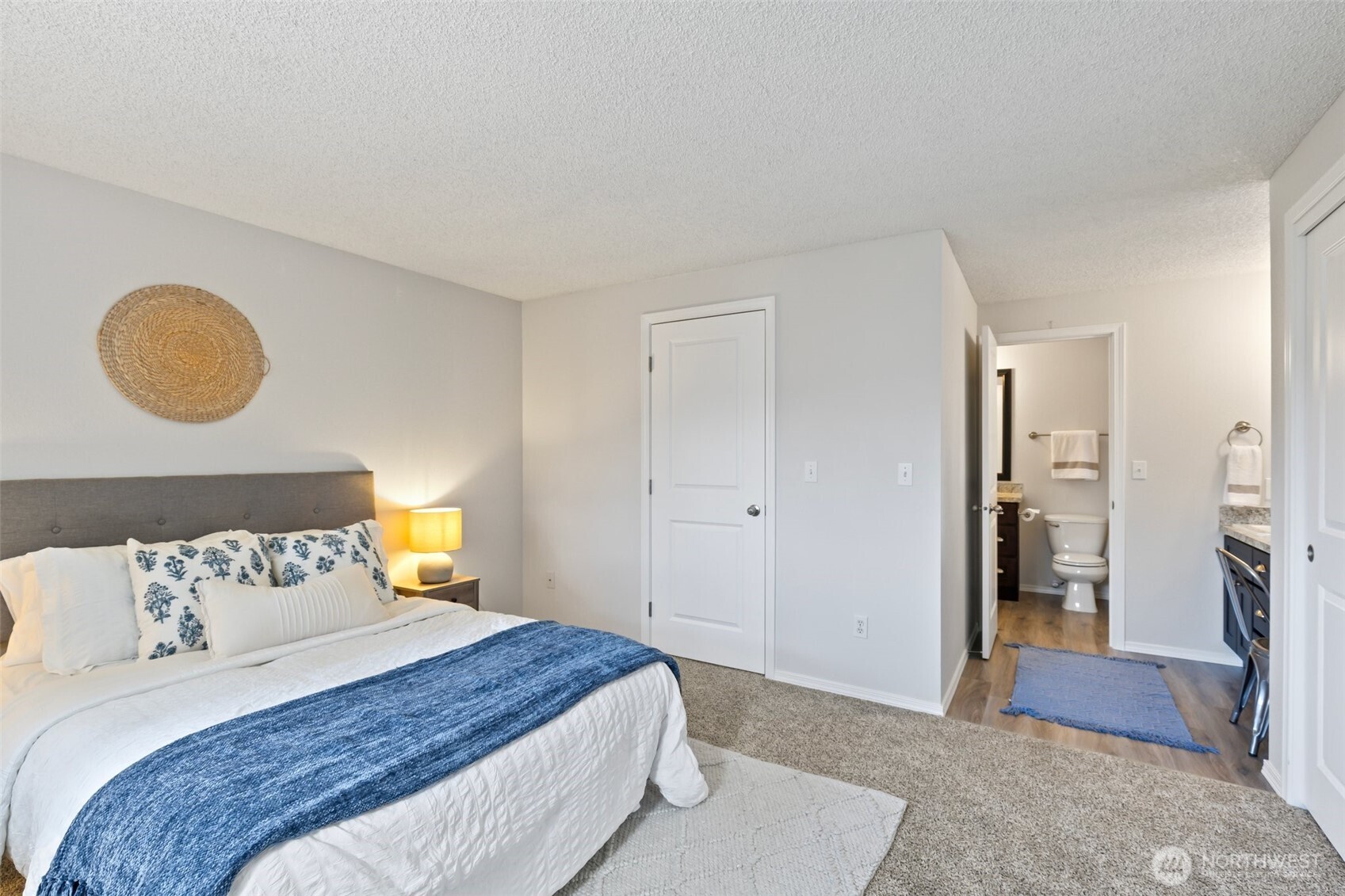 328 9th Avenue SE Unit: D5