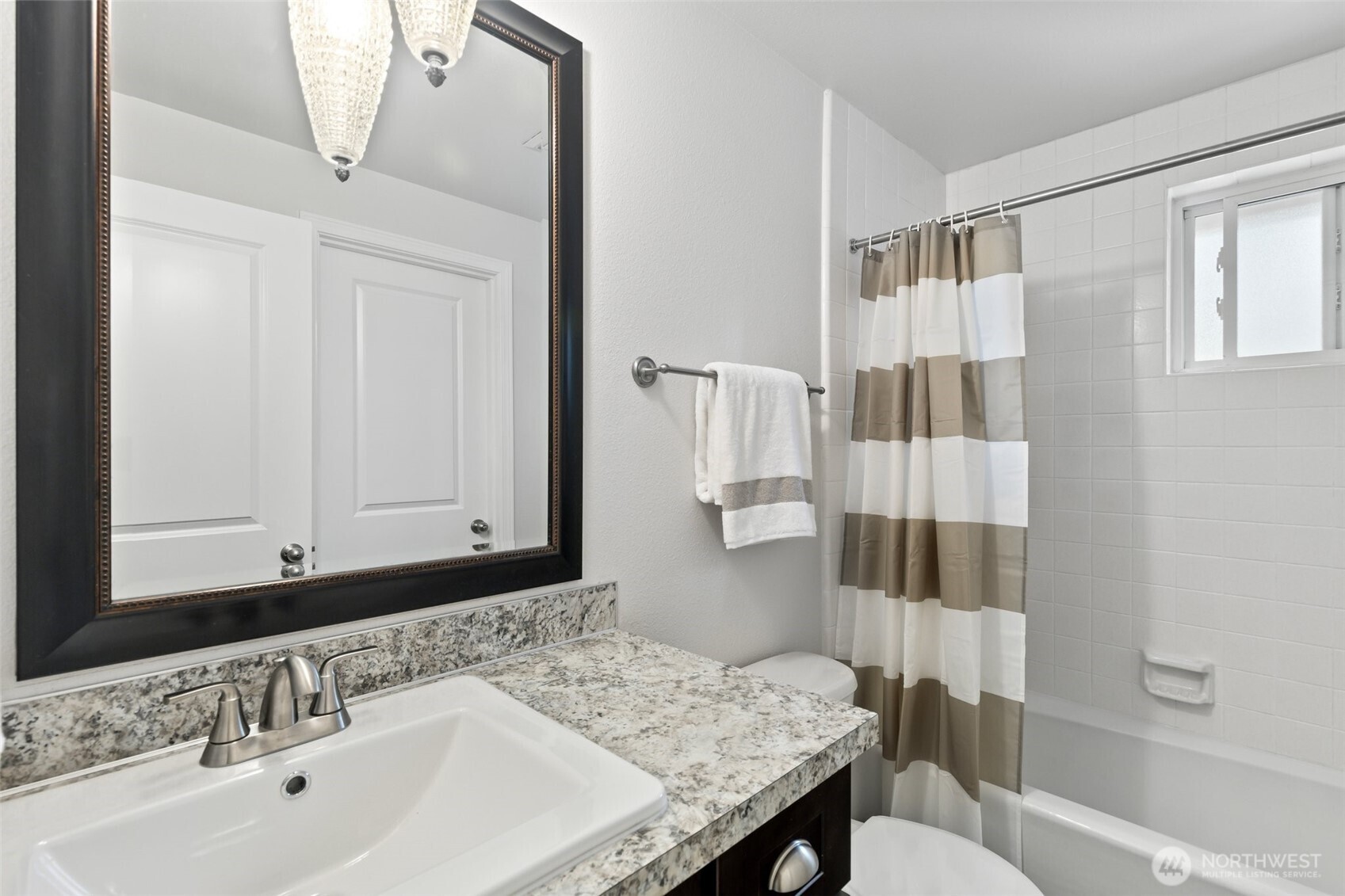 328 9th Avenue SE Unit: D5