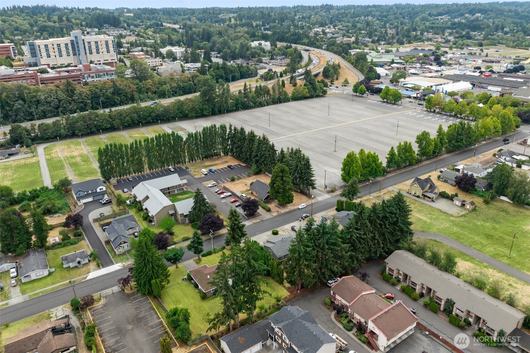 328 9th Avenue SE Unit: D5