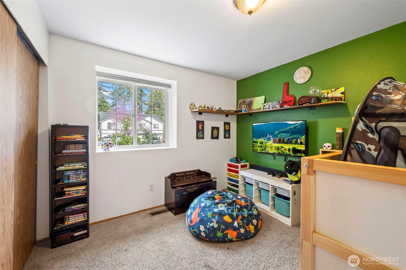 183 Baumgartner Place N