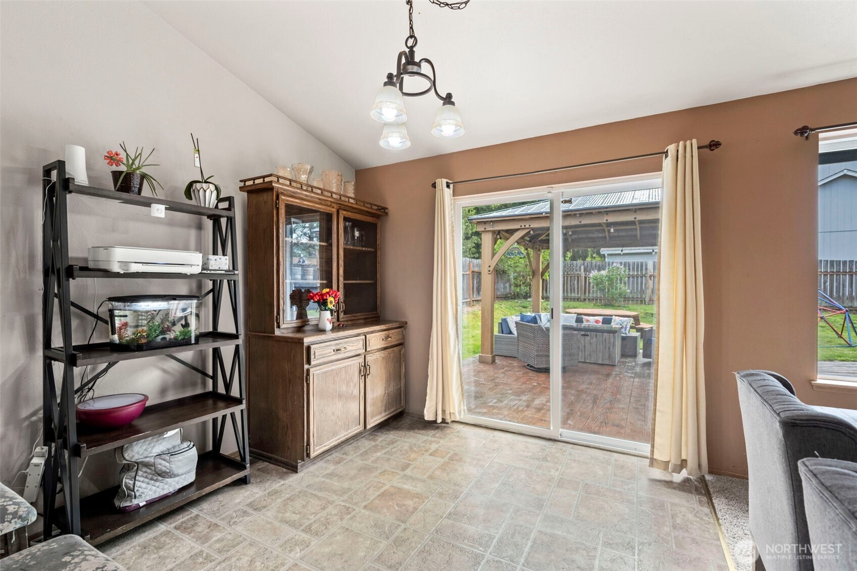 183 Baumgartner Place N