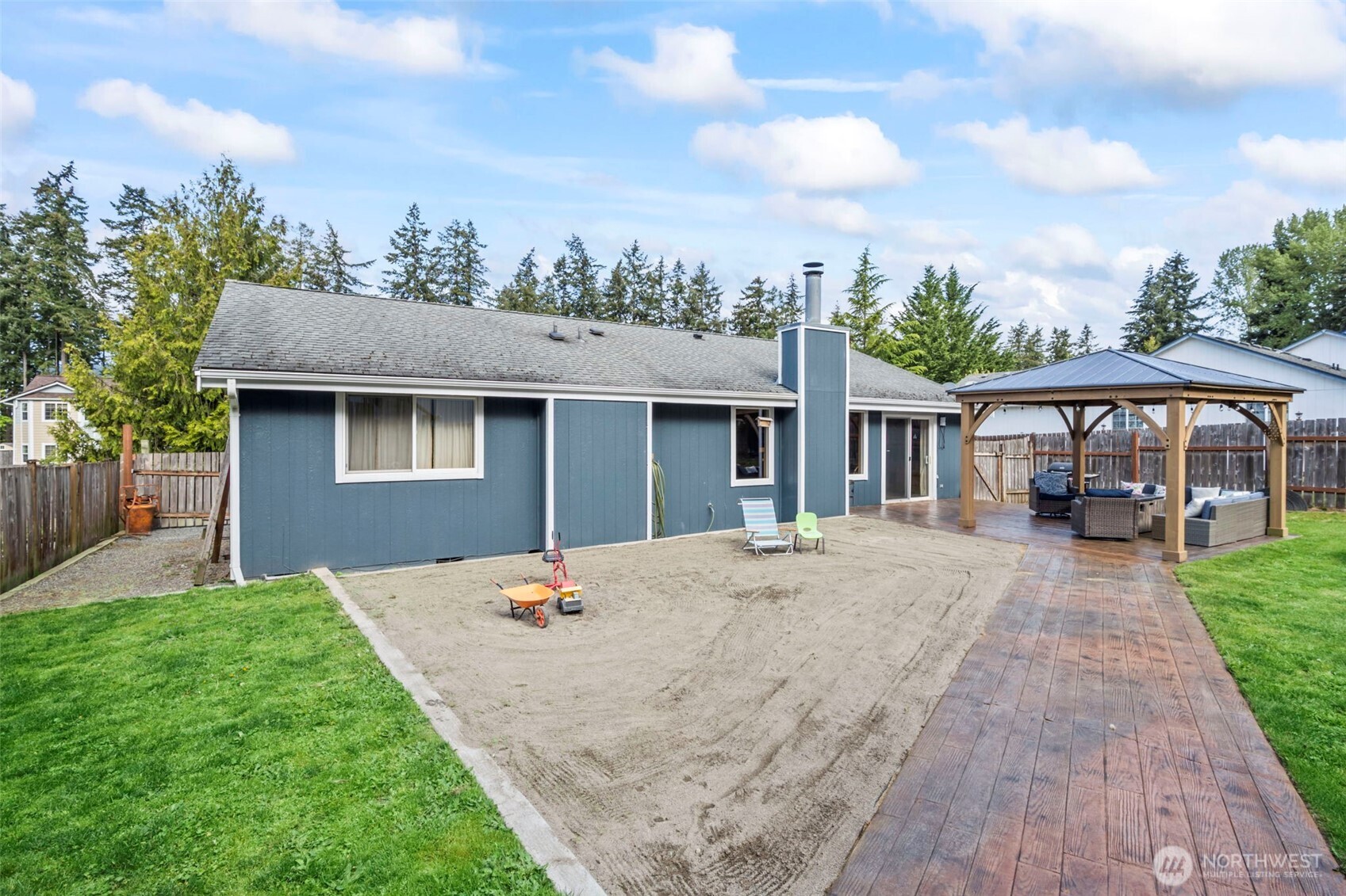 183 Baumgartner Place N