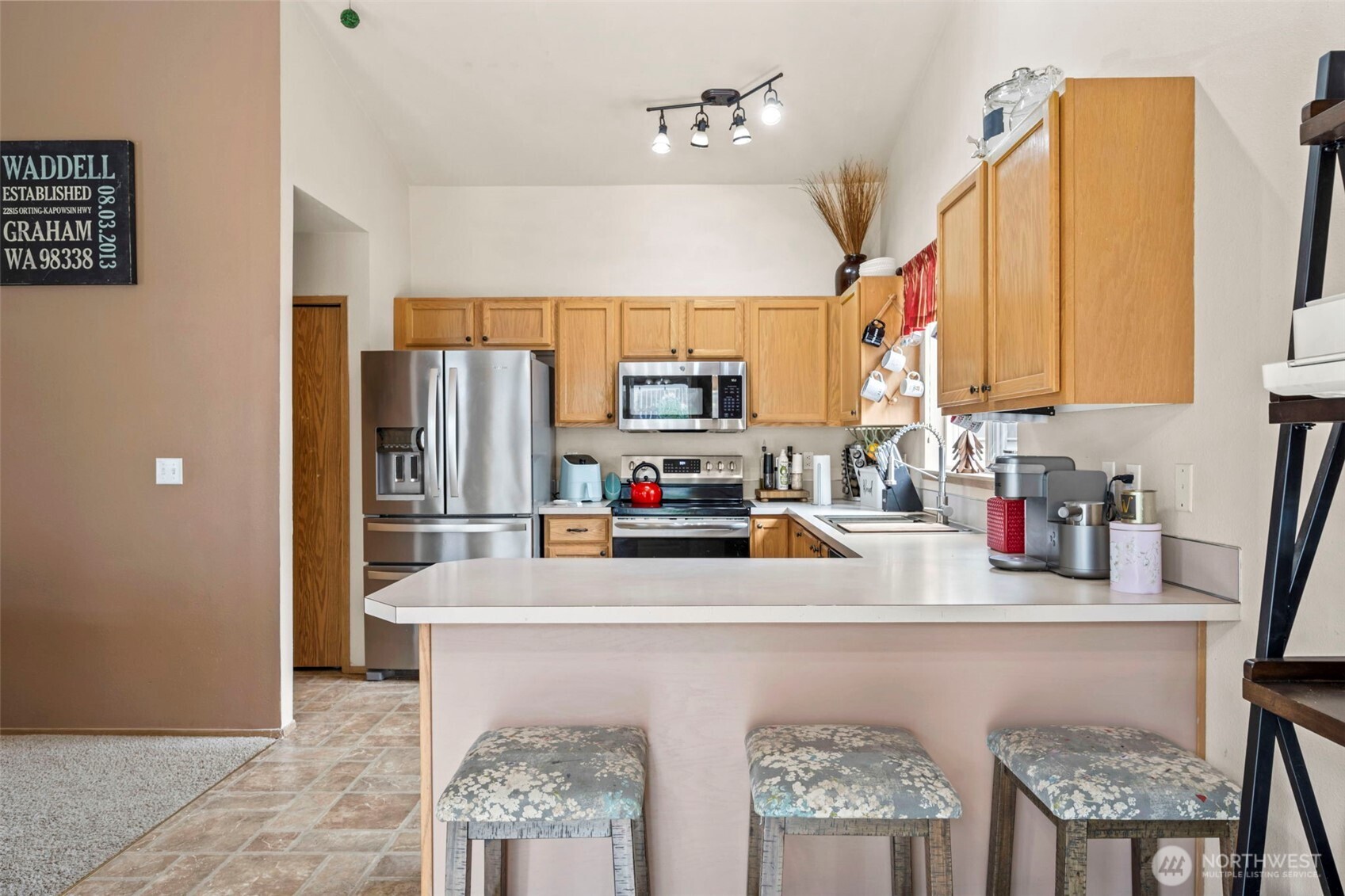 183 Baumgartner Place N