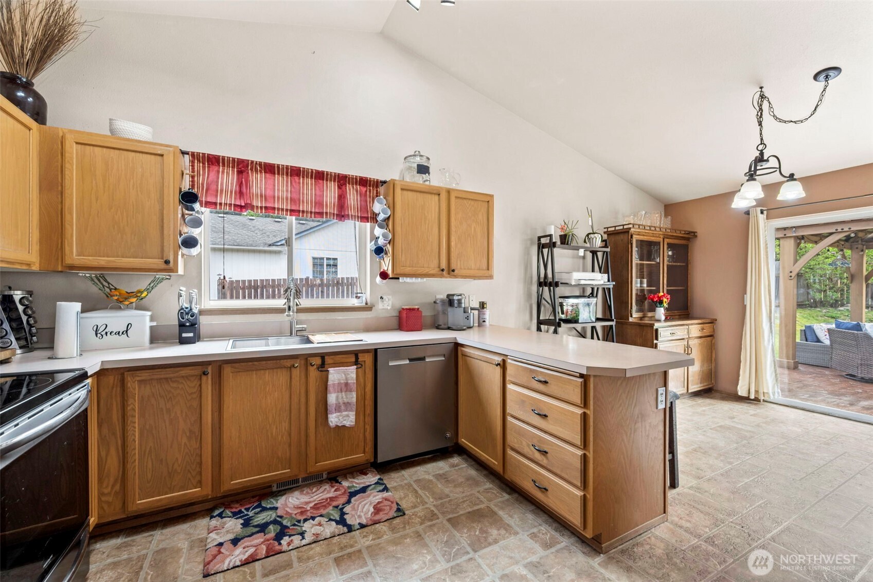 183 Baumgartner Place N