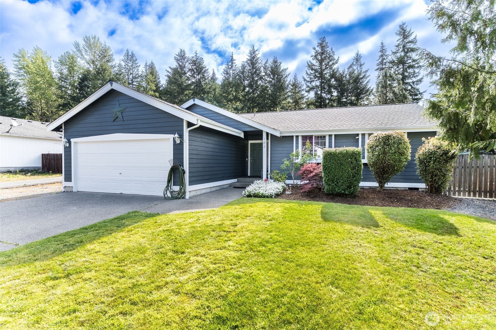 183 Baumgartner Place N