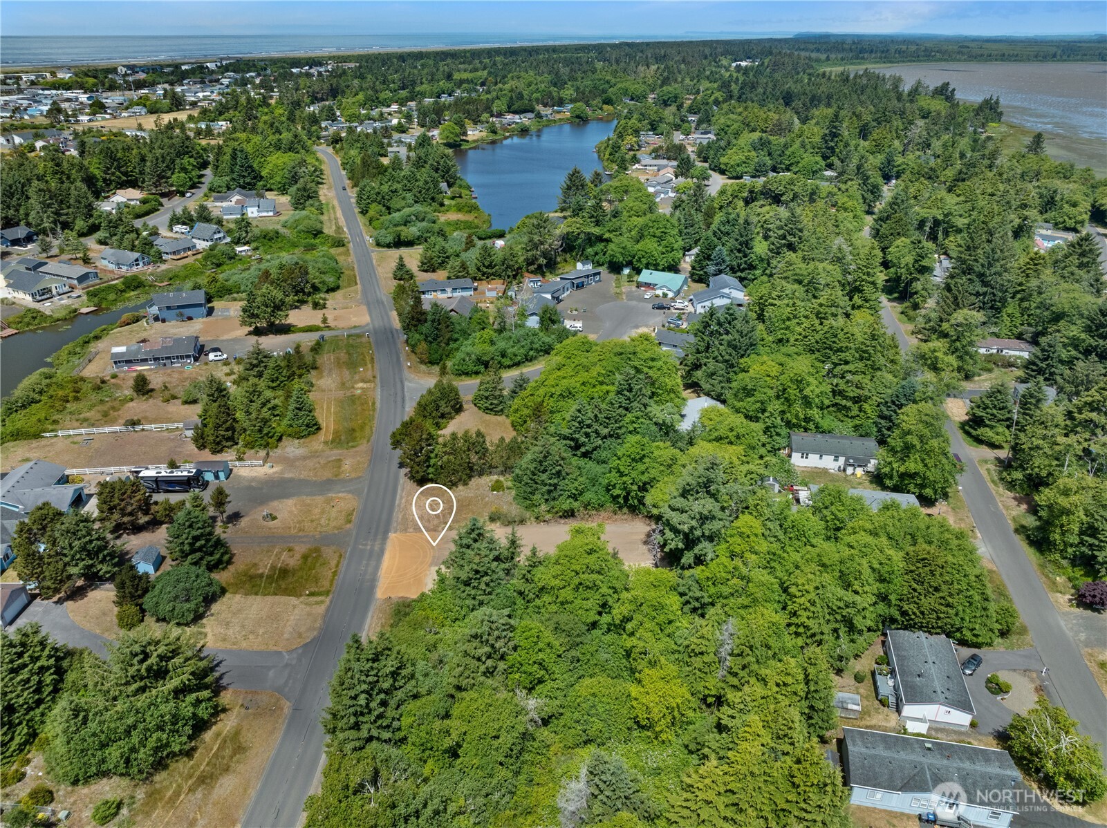 620 E Chance A la Mer NE