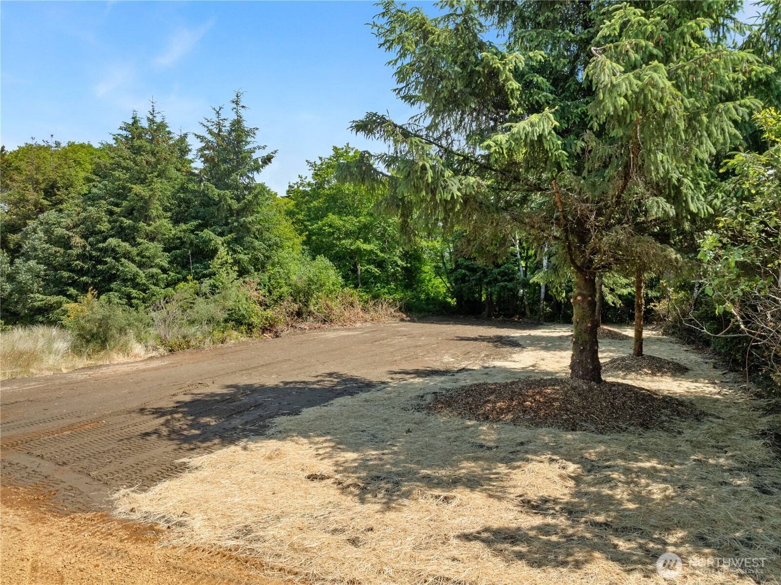 620 E Chance A la Mer NE