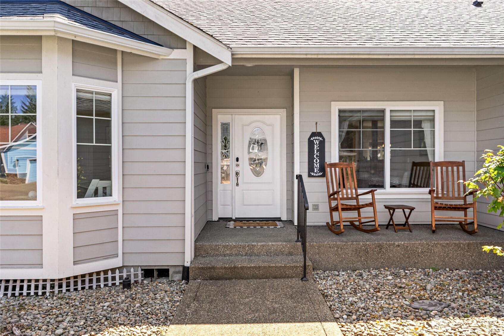 404 Raintree Loop SE