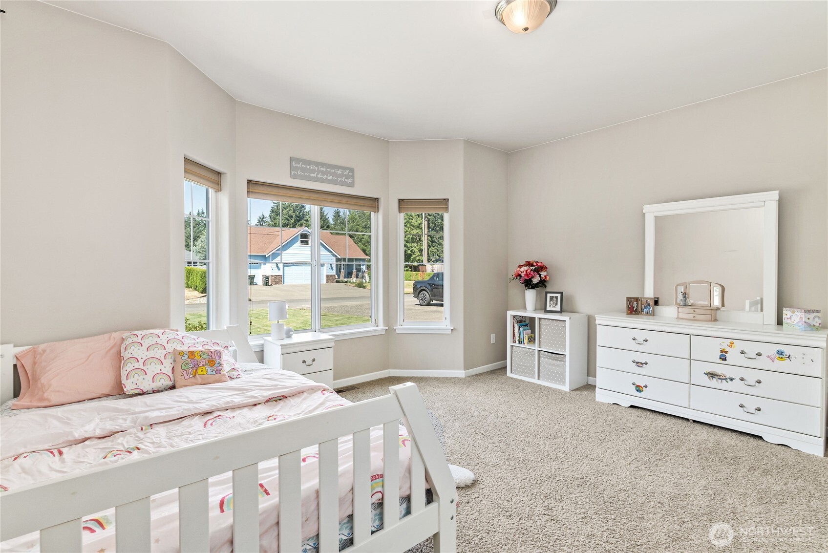 404 Raintree Loop SE