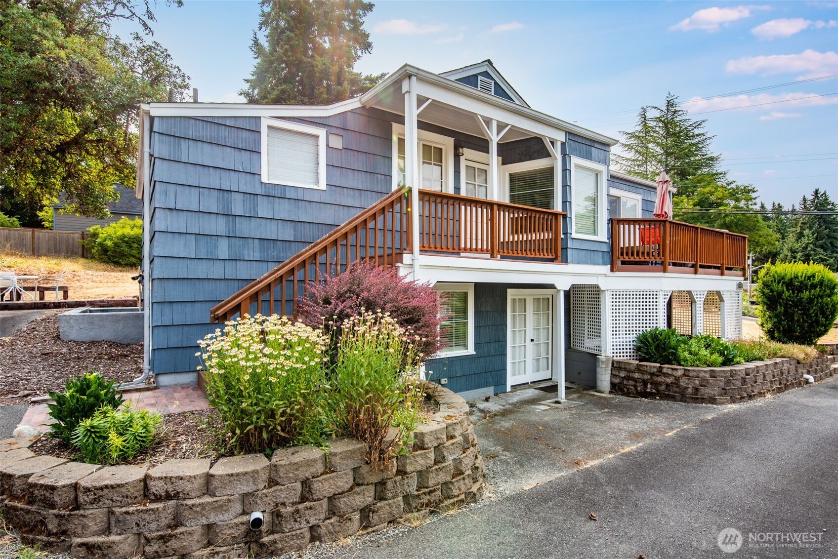 117 Lake Louise Drive SW