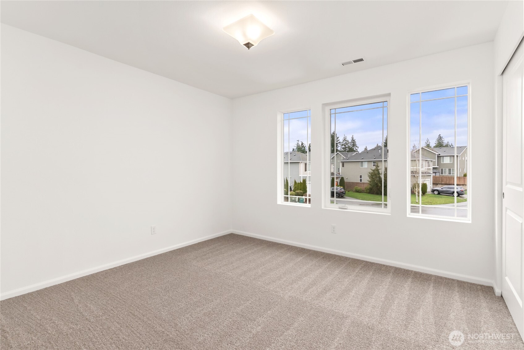 1833 193rd Street Ct E