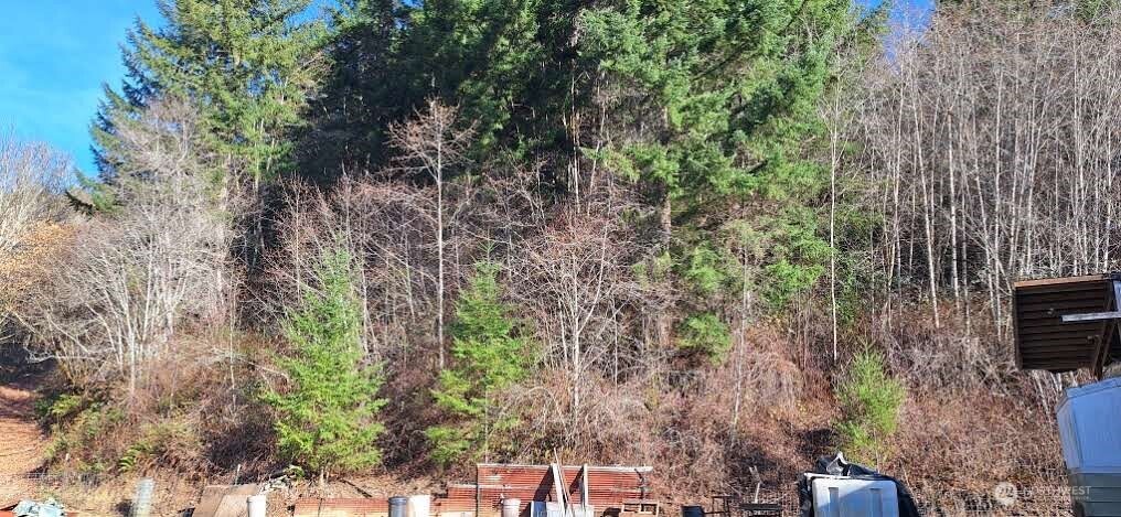 1586 King Road