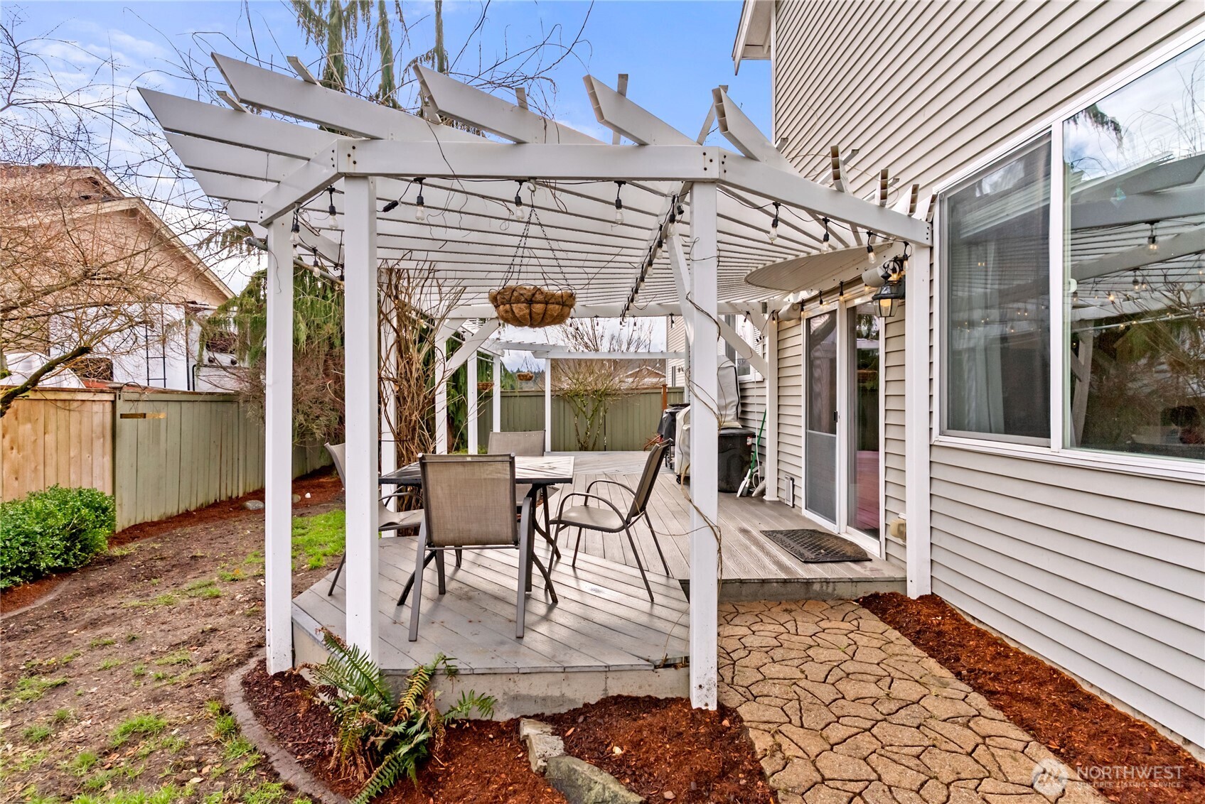 10018 Cascadian Avenue SE