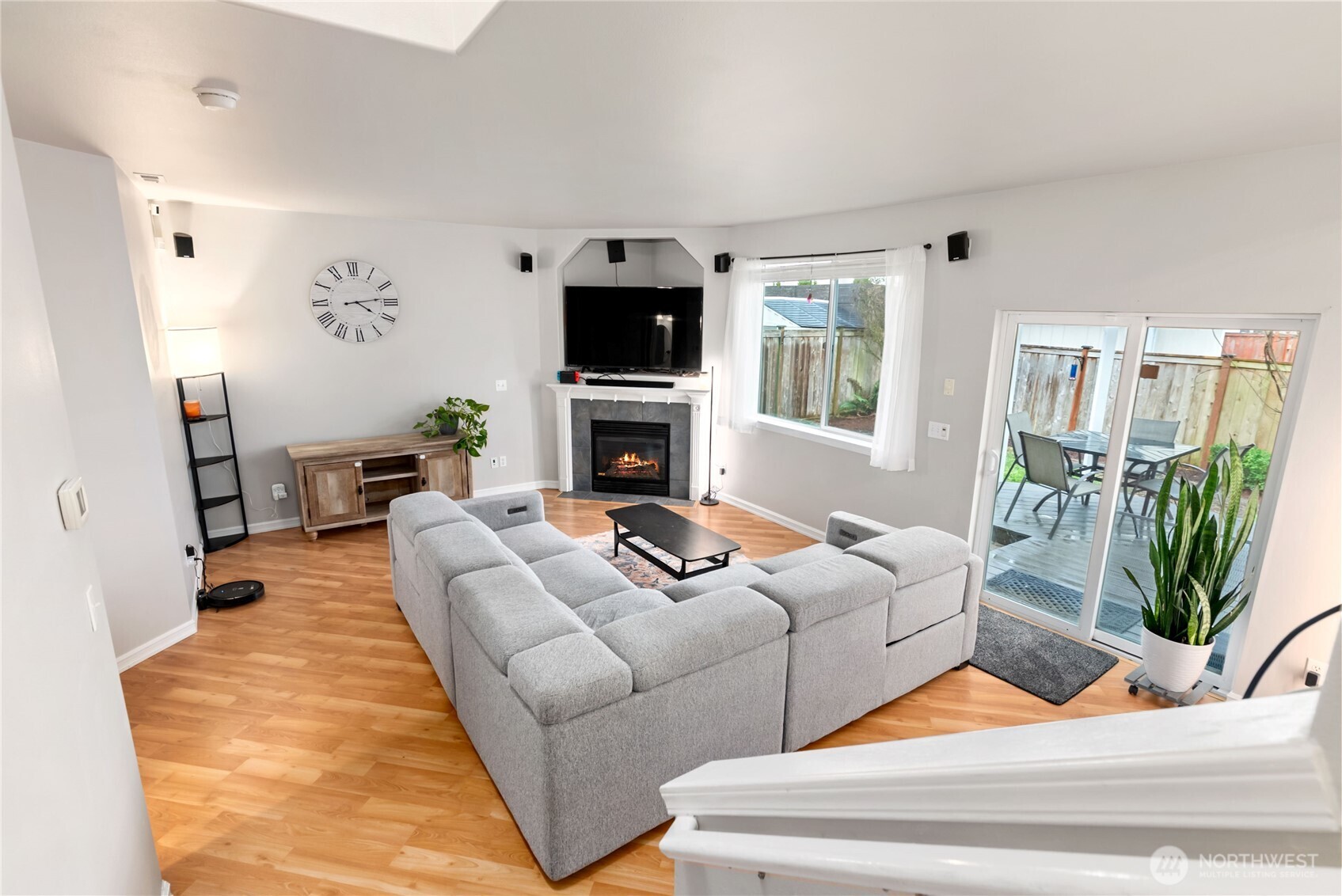 10018 Cascadian Avenue SE