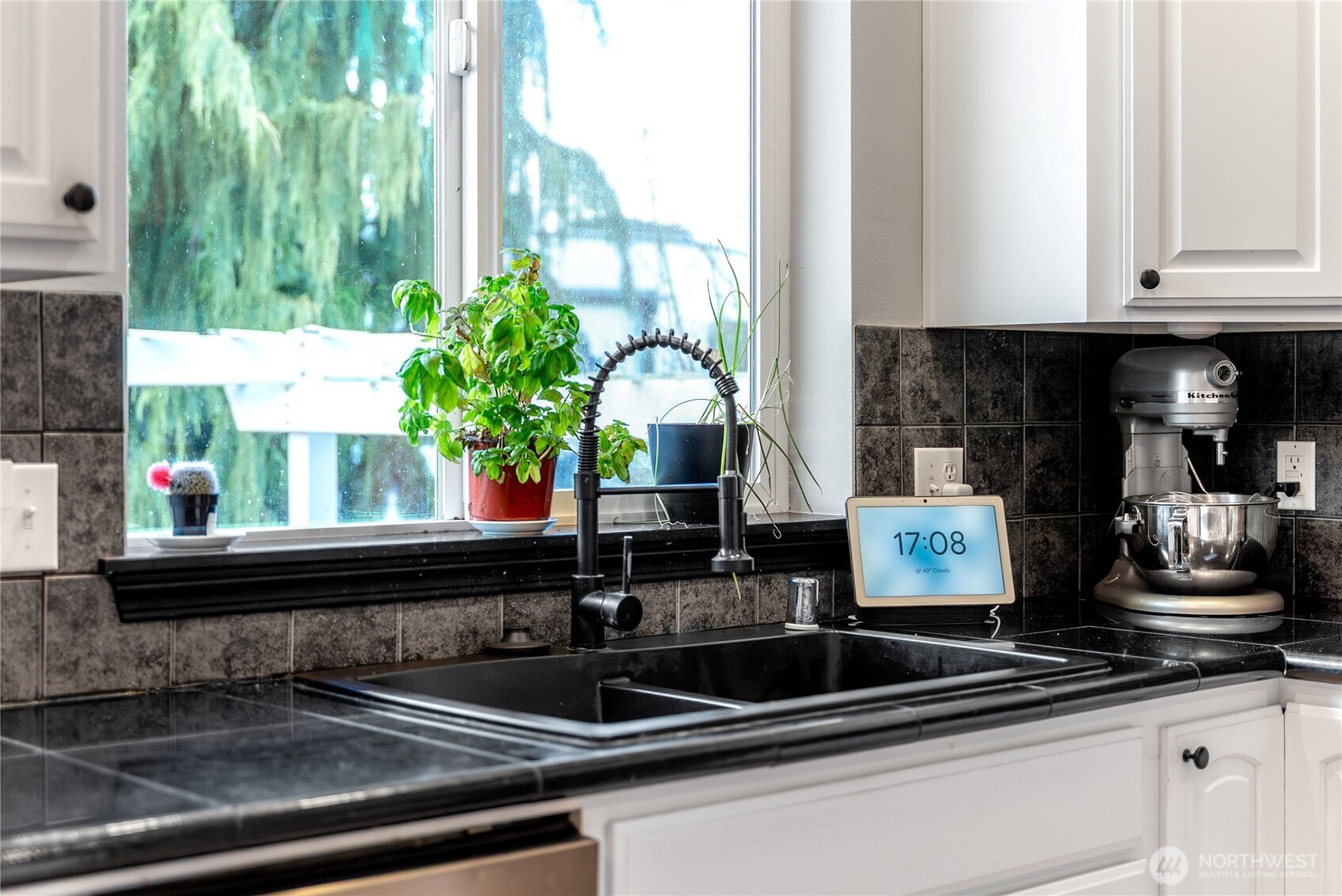 10018 Cascadian Avenue SE