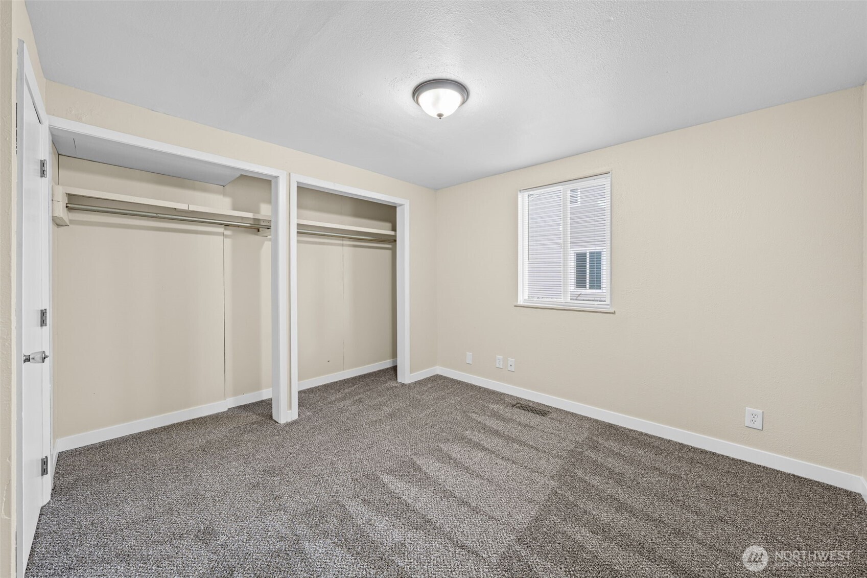 4323 S Lawrence Street