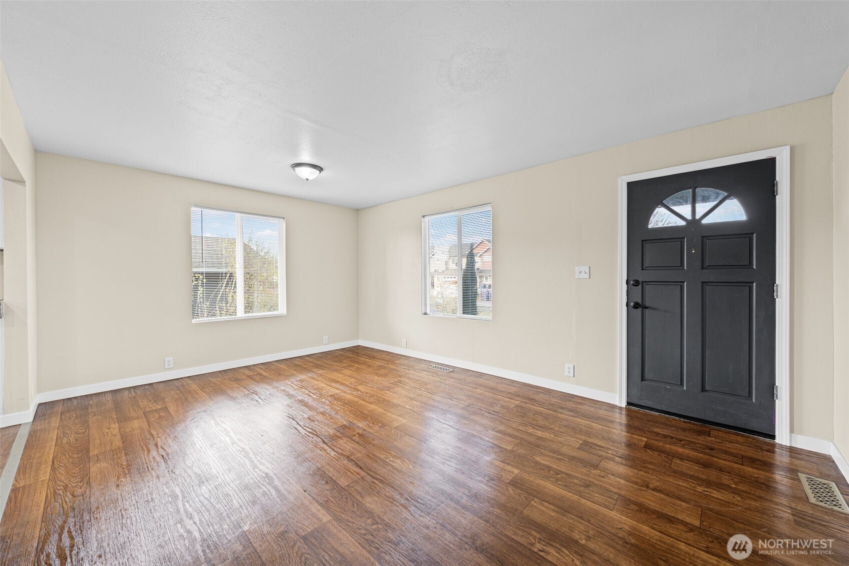 4323 S Lawrence Street