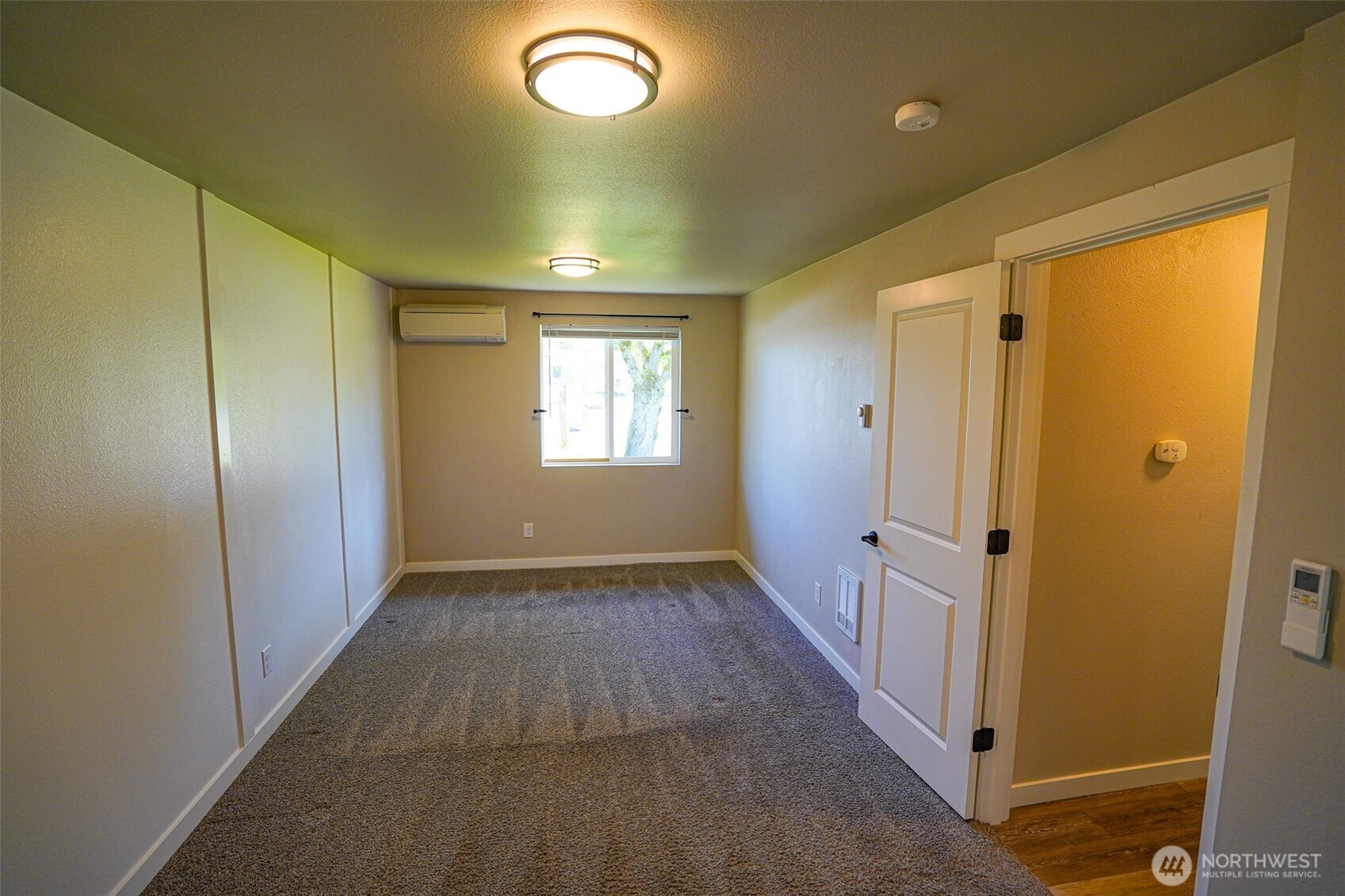 1930 SE Diamond Place