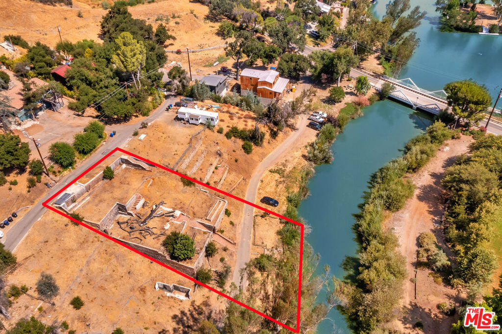 2370 Laguna Circle Drive