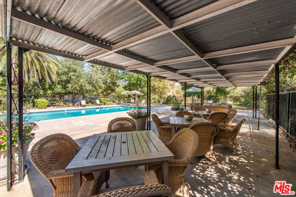 2370 Laguna Circle Drive