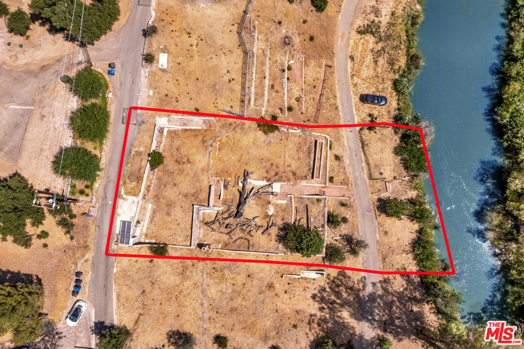 2370 Laguna Circle Drive