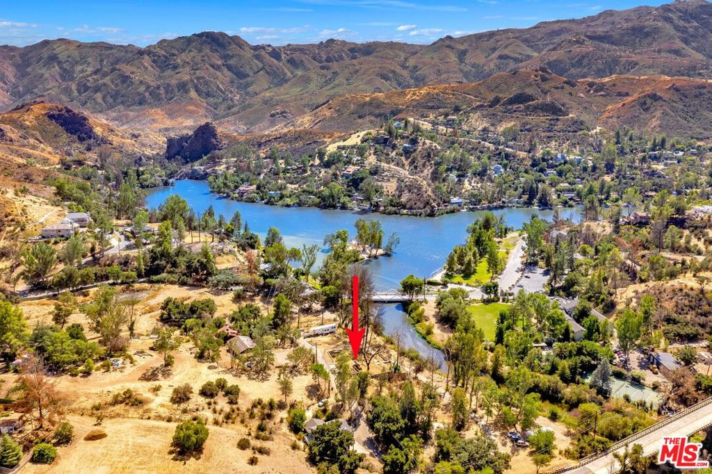 2370 Laguna Circle Drive