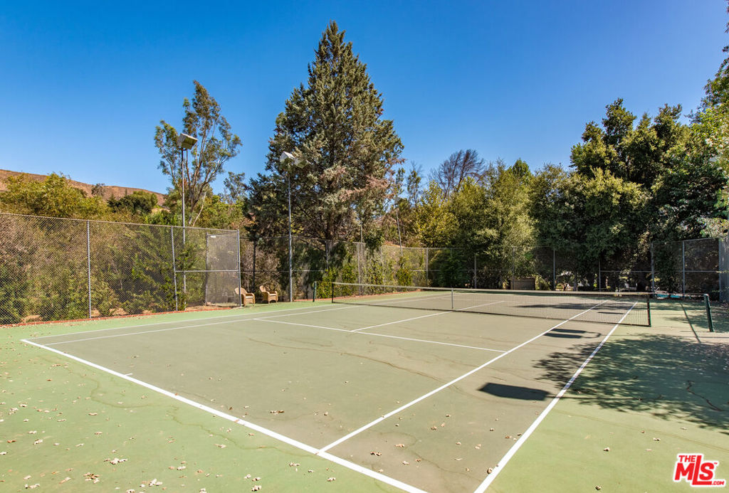 2370 Laguna Circle Drive