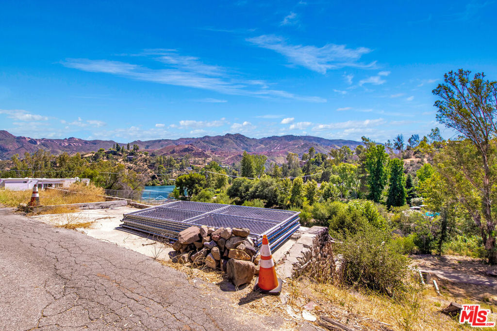 2370 Laguna Circle Drive