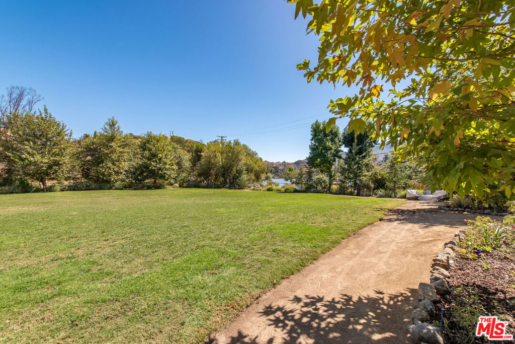 2370 Laguna Circle Drive