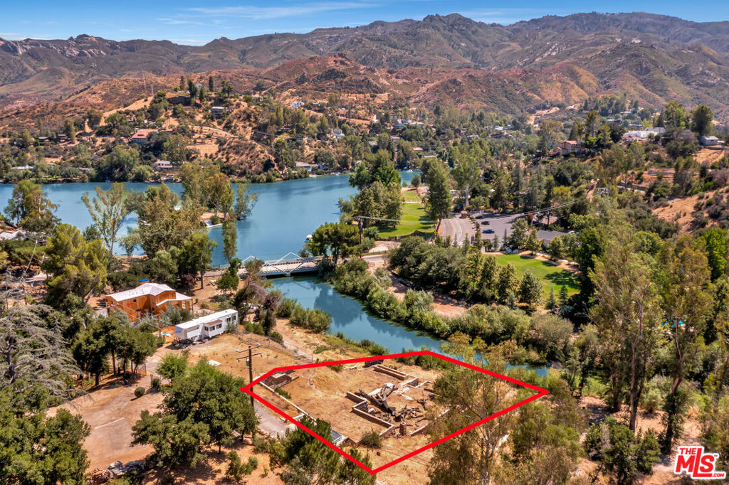 2370 Laguna Circle Drive